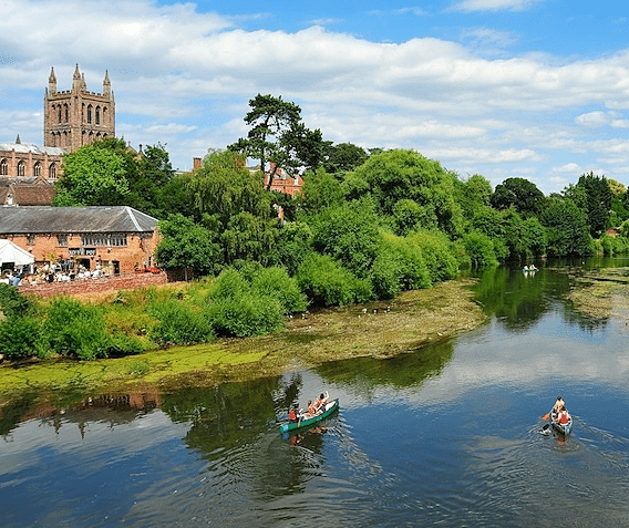 Herefordshire is a little known county on the western edge of England one of a few that border the Principality of Wales.  Ken Reid tells us why he moved to Bosbury in Herefordshire and explains it is such a nice place to live.